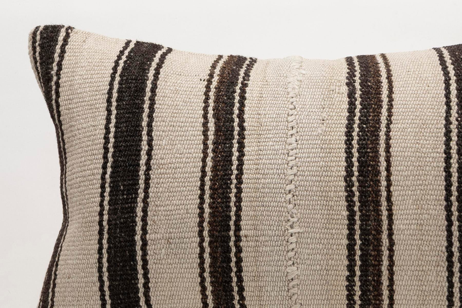 16x24 inches (40x60 cm) Kilim Pillow | KILIM WHOLESALE - Vintage Handmade Pillows - Vintage Handmade Kilim Rugs - It is 100% wool. Artistic and historical rugs. Old handwoven rugs. - Online hand woven rugs and kilim cushions sales. Shipping to a
