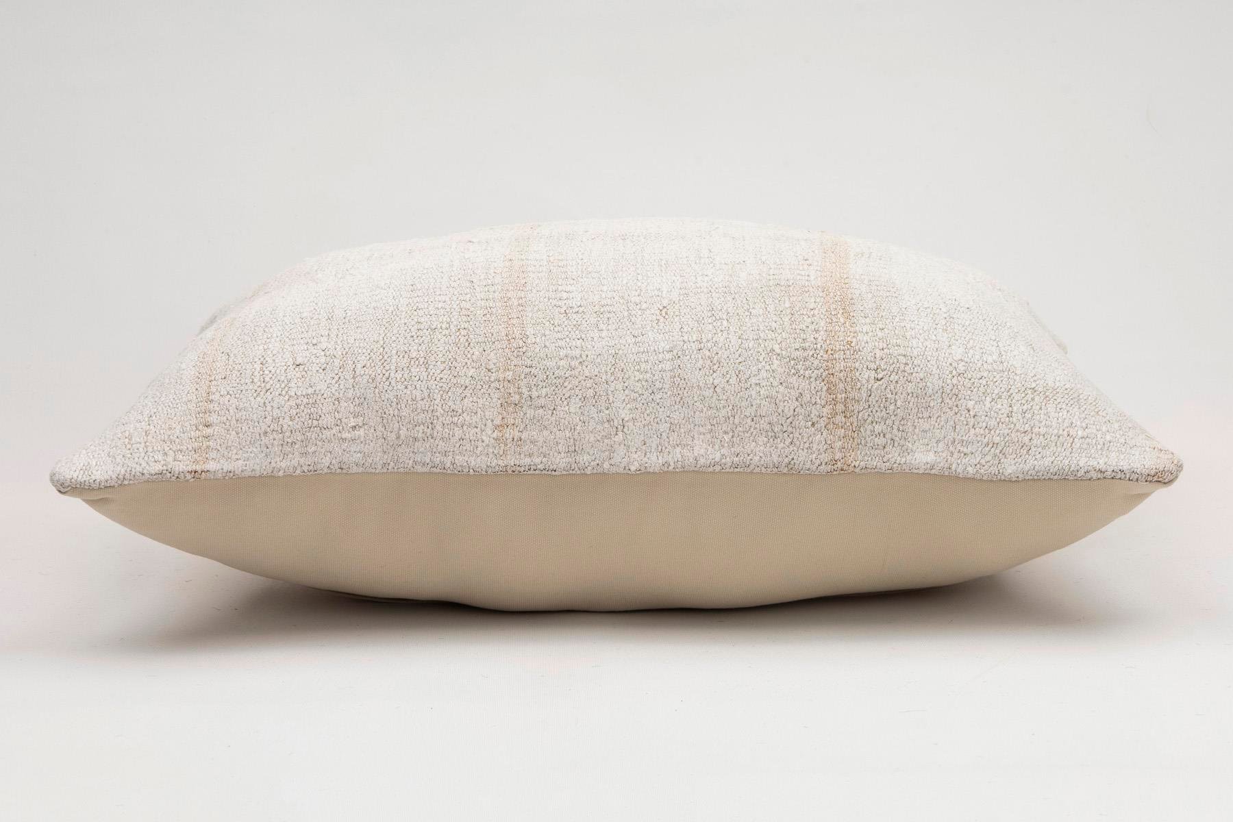 16x24 inches (40x60 cm) Kilim Pillow | KILIM WHOLESALE - Vintage Handmade Pillows - Vintage Handmade Kilim Rugs - It is 100% wool. Artistic and historical rugs. Old handwoven rugs. - Online hand woven rugs and kilim cushions sales. Shipping to a