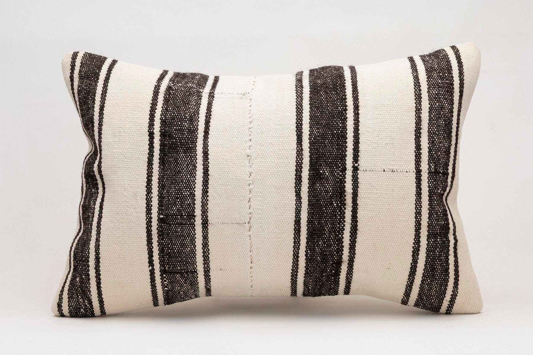 16x24 inches (40x60 cm) Kilim Pillow | KILIM WHOLESALE - Vintage Handmade Pillows - Vintage Handmade Kilim Rugs - It is 100% wool. Artistic and historical rugs. Old handwoven rugs. - Online hand woven rugs and kilim cushions sales. Shipping to a