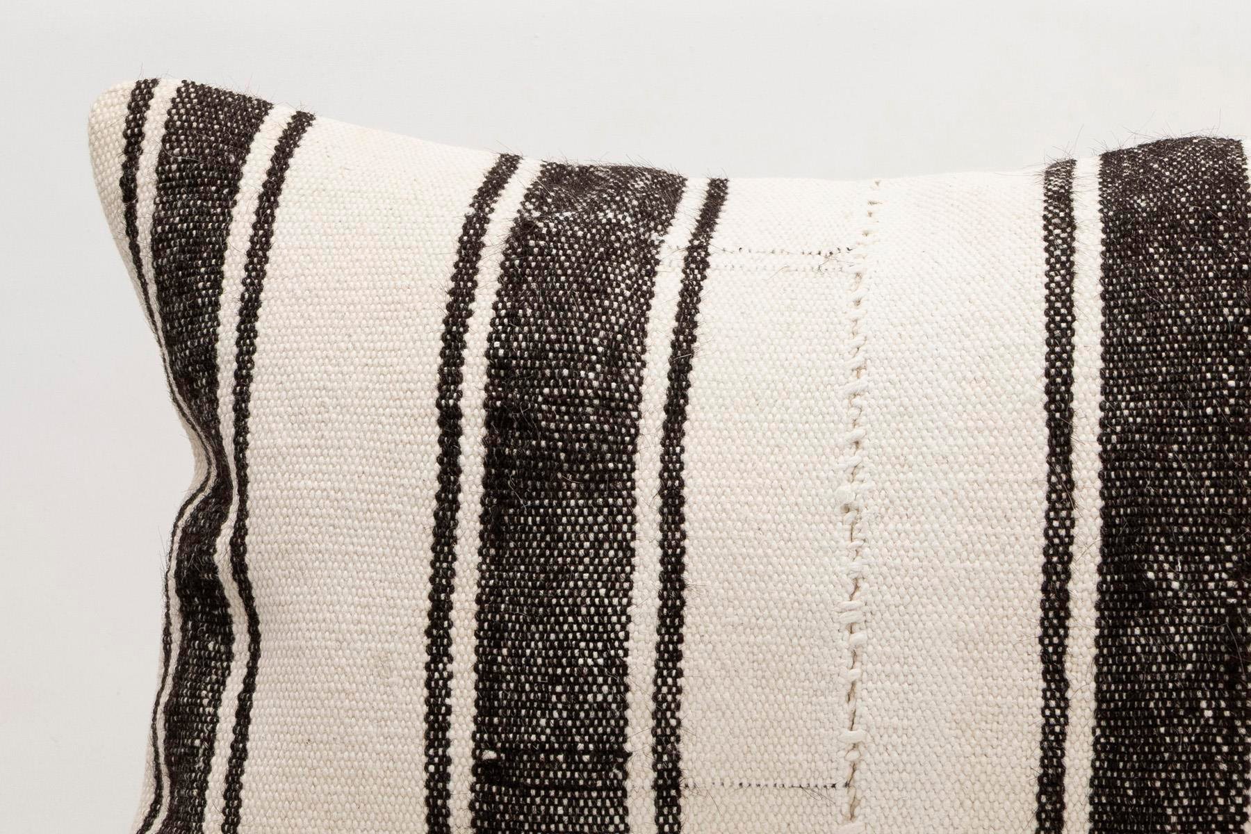 16x24 inches (40x60 cm) Kilim Pillow | KILIM WHOLESALE - Vintage Handmade Pillows - Vintage Handmade Kilim Rugs - It is 100% wool. Artistic and historical rugs. Old handwoven rugs. - Online hand woven rugs and kilim cushions sales. Shipping to a