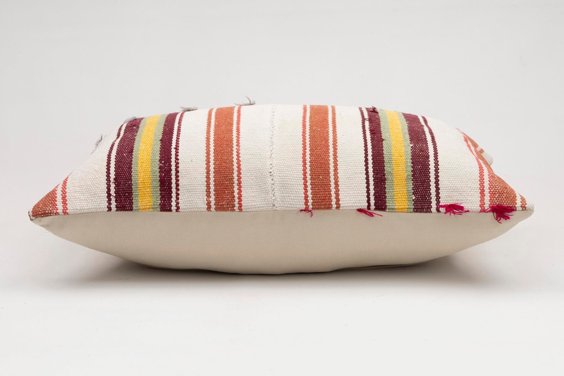 16x24 inches (40x60 cm) Kilim Pillow | KILIM WHOLESALE - Vintage Handmade Pillows - Vintage Handmade Kilim Rugs - It is 100% wool. Artistic and historical rugs. Old handwoven rugs. - Online hand woven rugs and kilim cushions sales. Shipping to a