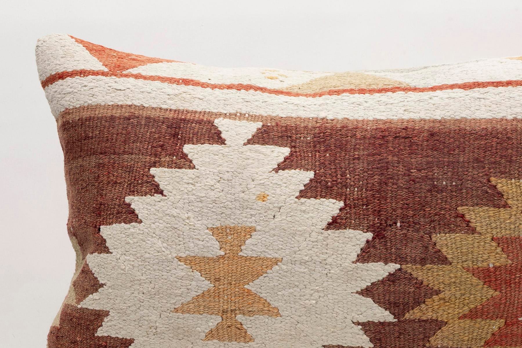 16x24 inches (40x60 cm) Kilim Pillow | KILIM WHOLESALE - Vintage Handmade Pillows - Vintage Handmade Kilim Rugs - It is 100% wool. Artistic and historical rugs. Old handwoven rugs. - Online hand woven rugs and kilim cushions sales. Shipping to a