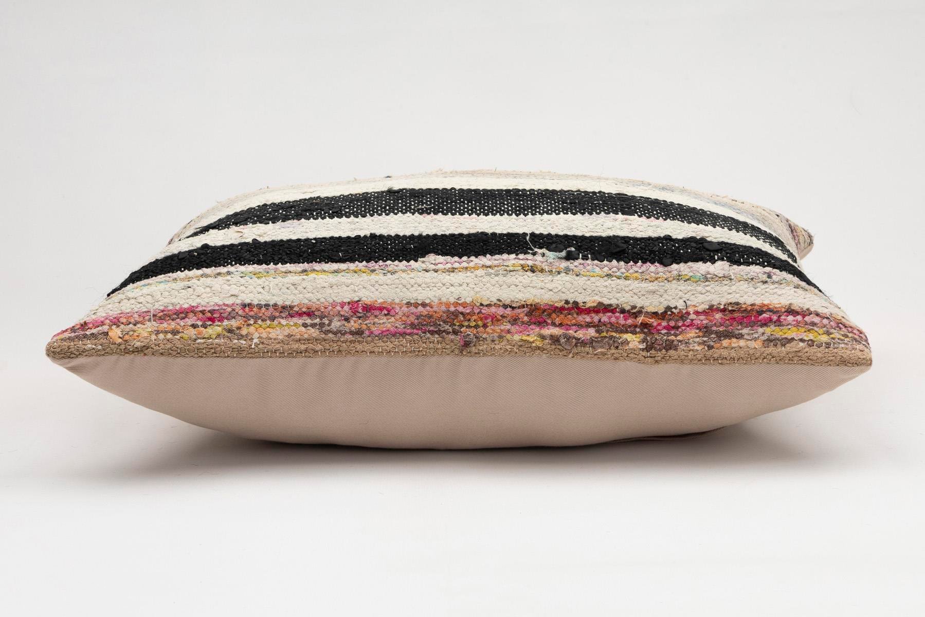 16x24 inches (40x60 cm) Kilim Pillow | KILIM WHOLESALE - Vintage Handmade Pillows - Vintage Handmade Kilim Rugs - It is 100% wool. Artistic and historical rugs. Old handwoven rugs. - Online hand woven rugs and kilim cushions sales. Shipping to a