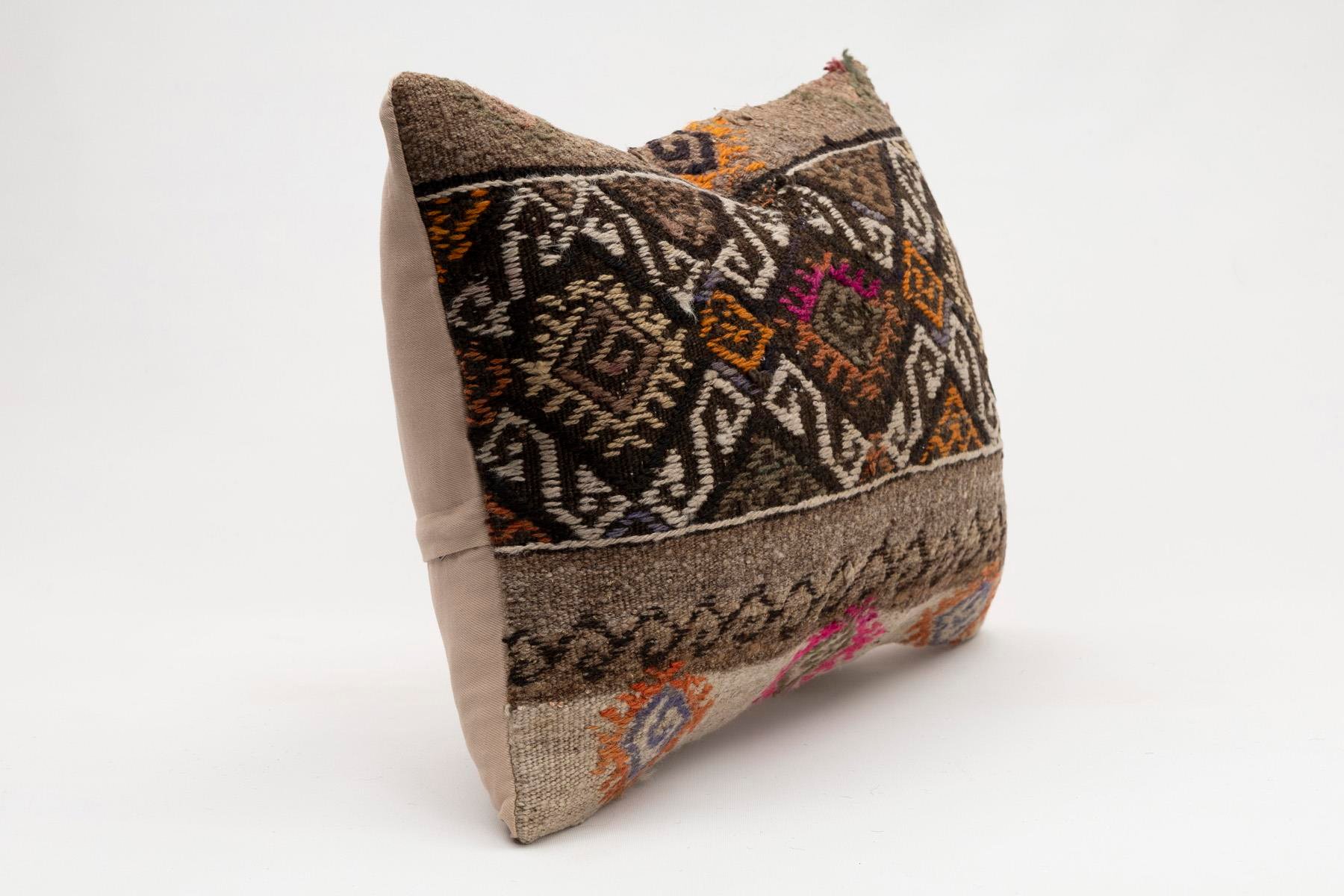 16x24 inches (40x60 cm) Kilim Pillow | KILIM WHOLESALE - Vintage Handmade Pillows - Vintage Handmade Kilim Rugs - It is 100% wool. Artistic and historical rugs. Old handwoven rugs. - Online hand woven rugs and kilim cushions sales. Shipping to a