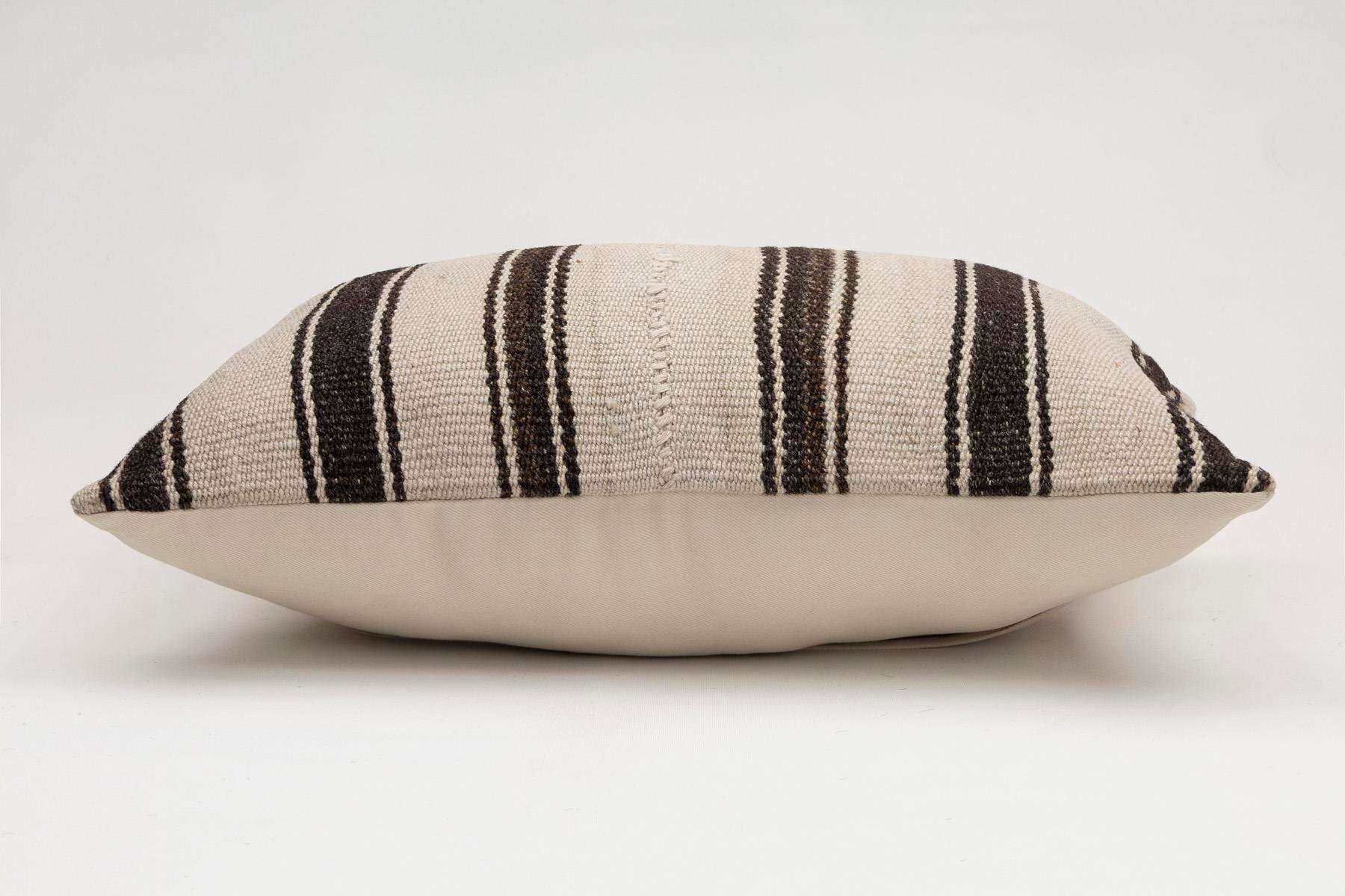 16x24 inches (40x60 cm) Kilim Pillow | KILIM WHOLESALE - Vintage Handmade Pillows - Vintage Handmade Kilim Rugs - It is 100% wool. Artistic and historical rugs. Old handwoven rugs. - Online hand woven rugs and kilim cushions sales. Shipping to a
