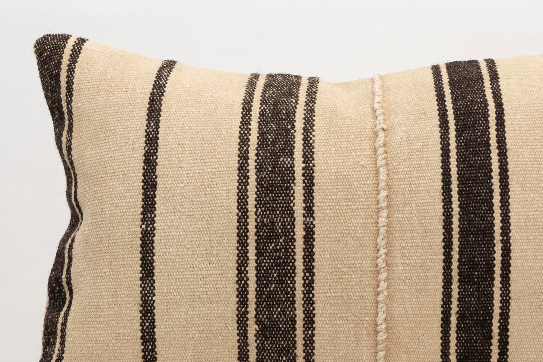 16x24 inches (40x60 cm) Kilim Pillow | KILIM WHOLESALE - Vintage Handmade Pillows - Vintage Handmade Kilim Rugs - It is 100% wool. Artistic and historical rugs. Old handwoven rugs. - Online hand woven rugs and kilim cushions sales. Shipping to a