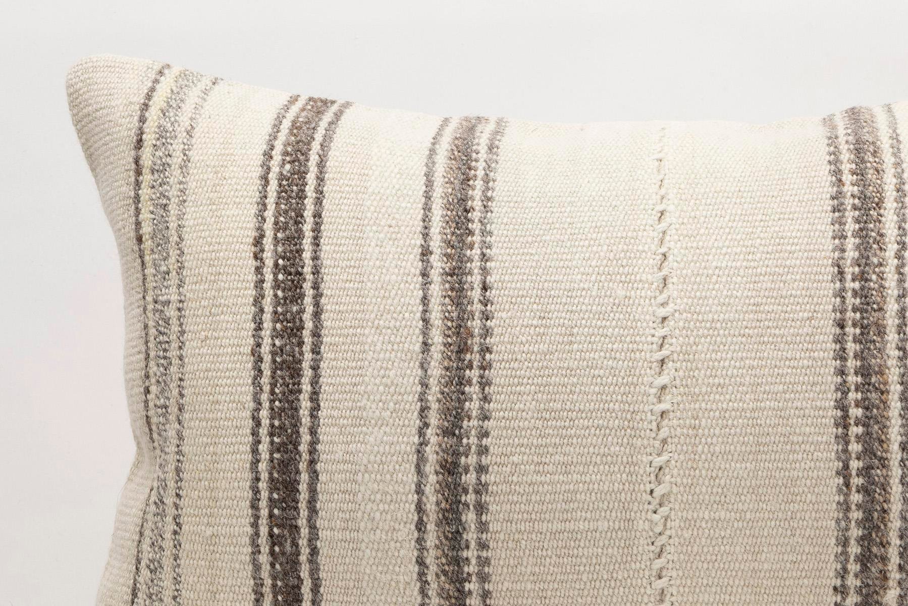 16x24 inches (40x60 cm) Kilim Pillow | KILIM WHOLESALE - Vintage Handmade Pillows - Vintage Handmade Kilim Rugs - It is 100% wool. Artistic and historical rugs. Old handwoven rugs. - Online hand woven rugs and kilim cushions sales. Shipping to a