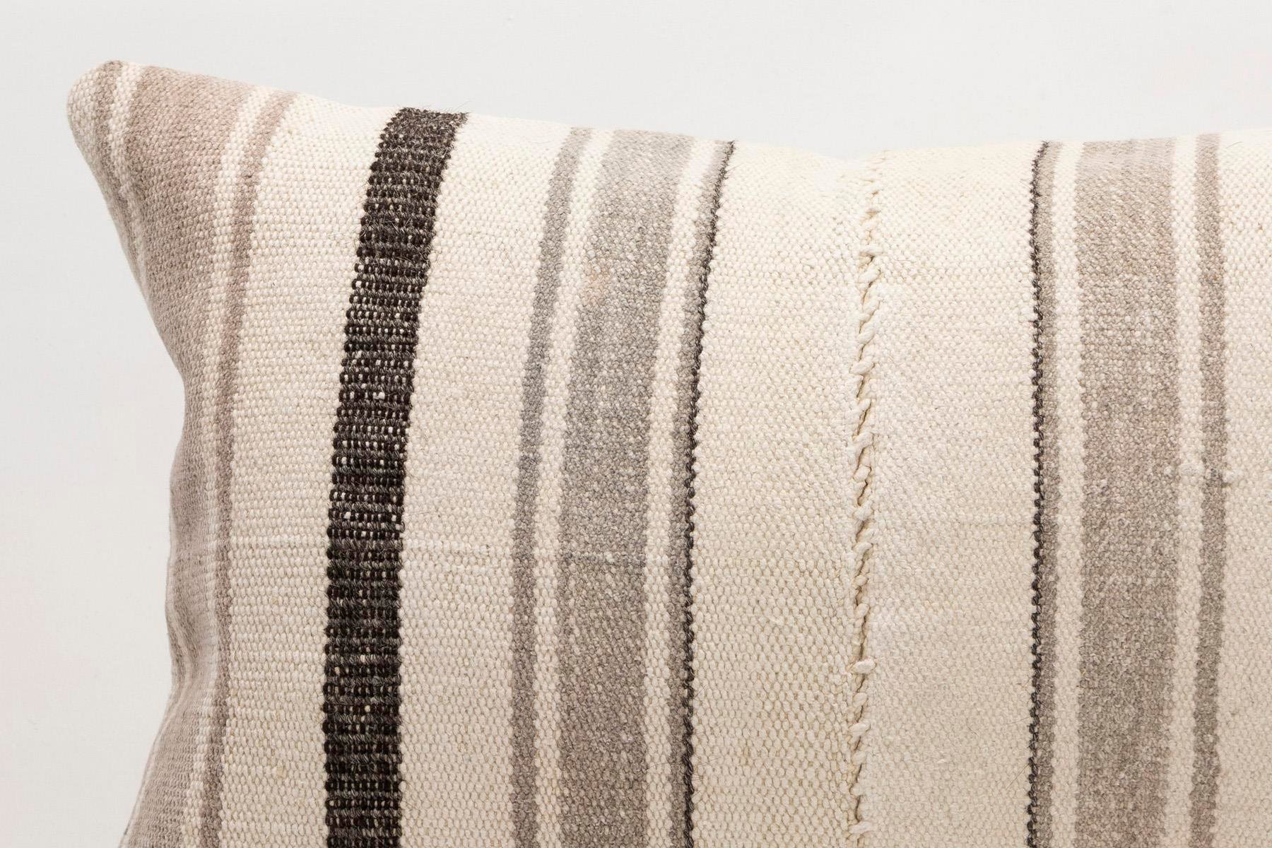16x24 inches (40x60 cm) Kilim Pillow | KILIM WHOLESALE - Vintage Handmade Pillows - Vintage Handmade Kilim Rugs - It is 100% wool. Artistic and historical rugs. Old handwoven rugs. - Online hand woven rugs and kilim cushions sales. Shipping to a