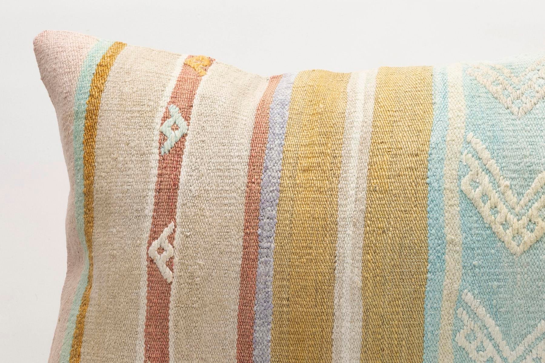 16x24 inches (40x60 cm) Kilim Pillow | KILIM WHOLESALE - Vintage Handmade Pillows - Vintage Handmade Kilim Rugs - It is 100% wool. Artistic and historical rugs. Old handwoven rugs. - Online hand woven rugs and kilim cushions sales. Shipping to a