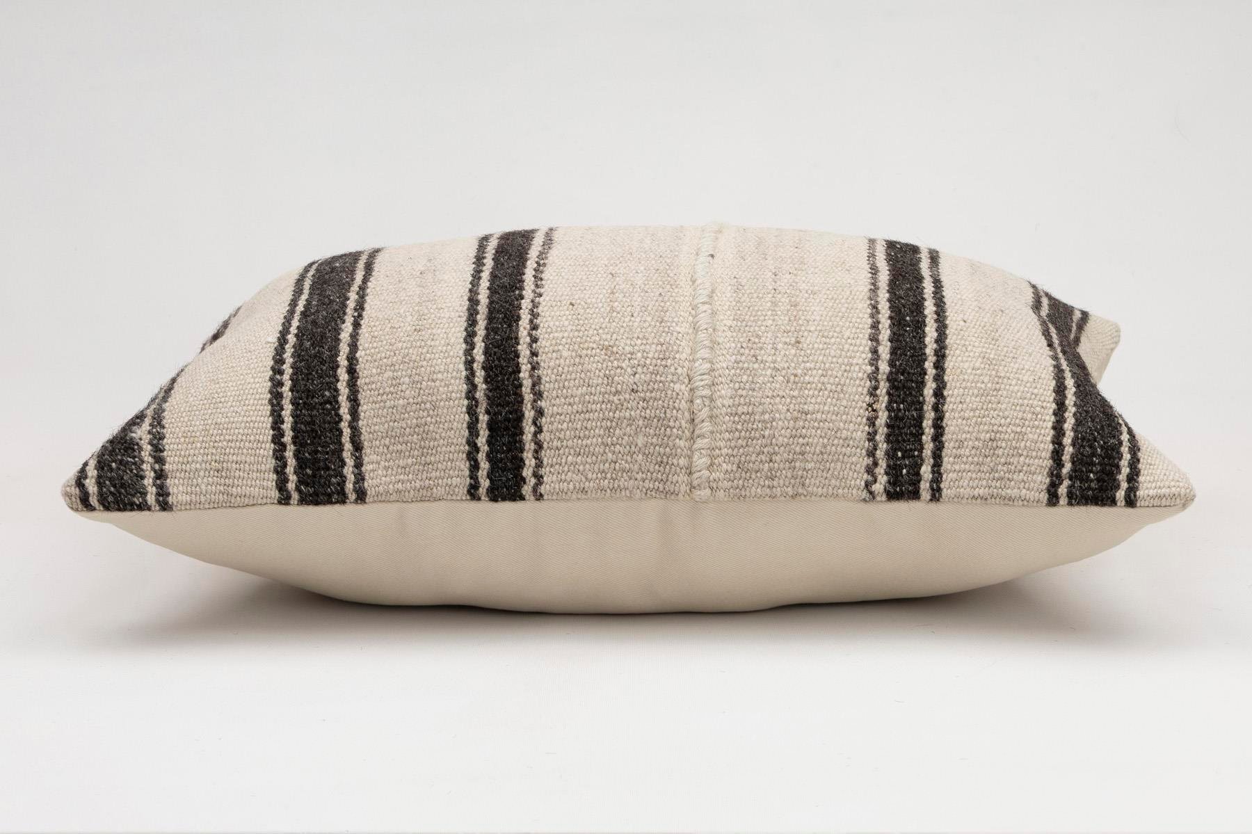 16x24 inches (40x60 cm) Kilim Pillow | KILIM WHOLESALE - Vintage Handmade Pillows - Vintage Handmade Kilim Rugs - It is 100% wool. Artistic and historical rugs. Old handwoven rugs. - Online hand woven rugs and kilim cushions sales. Shipping to a