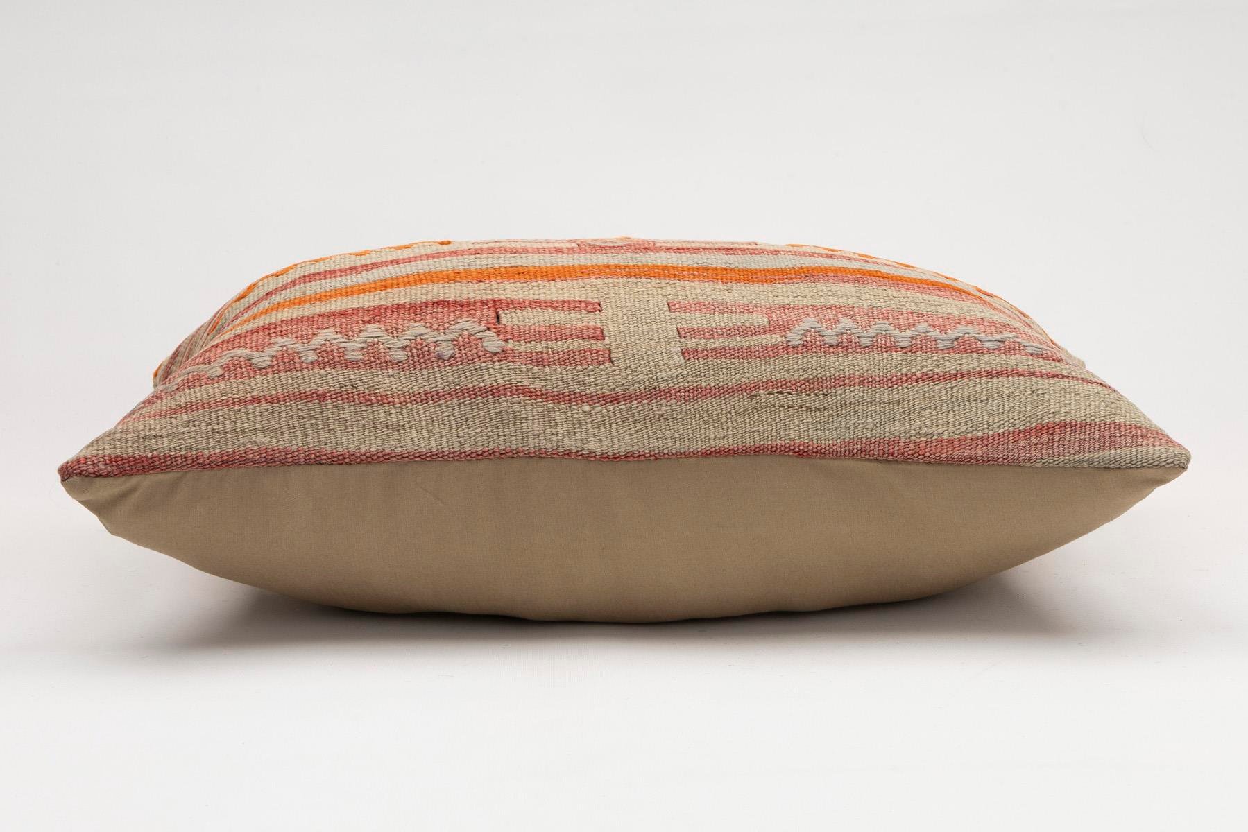 16x24 inches (40x60 cm) Kilim Pillow | KILIM WHOLESALE - Vintage Handmade Pillows - Vintage Handmade Kilim Rugs - It is 100% wool. Artistic and historical rugs. Old handwoven rugs. - Online hand woven rugs and kilim cushions sales. Shipping to a