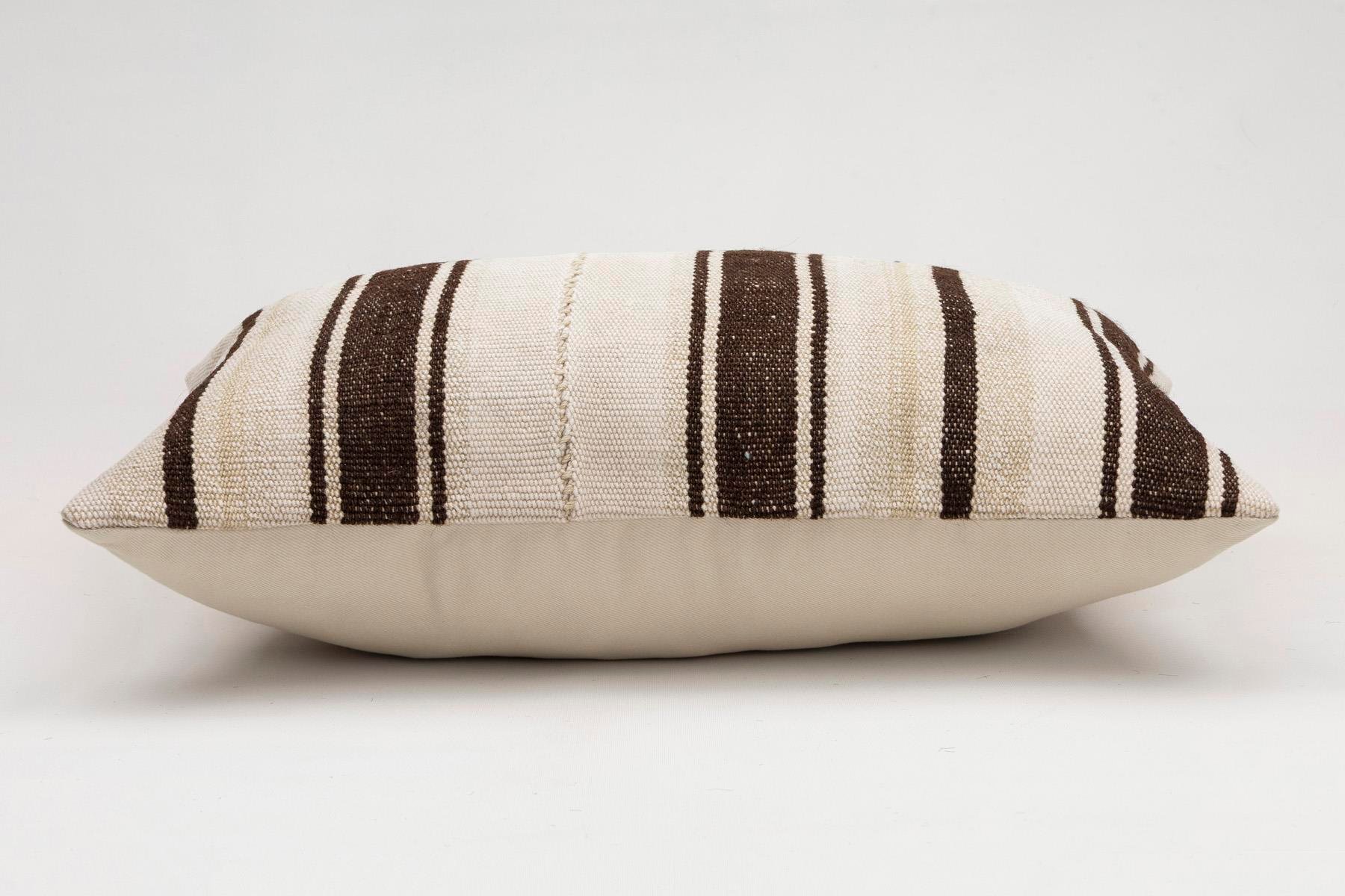 16x24 inches (40x60 cm) Kilim Pillow | KILIM WHOLESALE - Vintage Handmade Pillows - Vintage Handmade Kilim Rugs - It is 100% wool. Artistic and historical rugs. Old handwoven rugs. - Online hand woven rugs and kilim cushions sales. Shipping to a