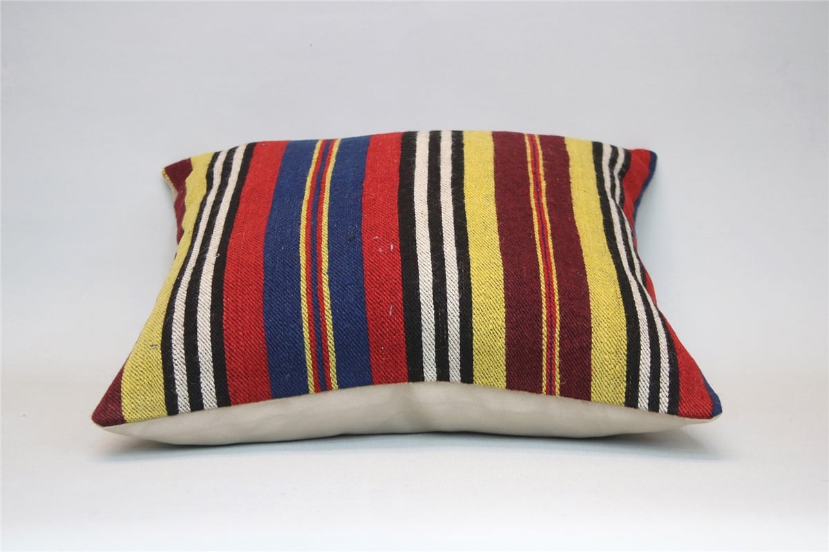 16x16 feet (40x40 cm) Kilim Pillow