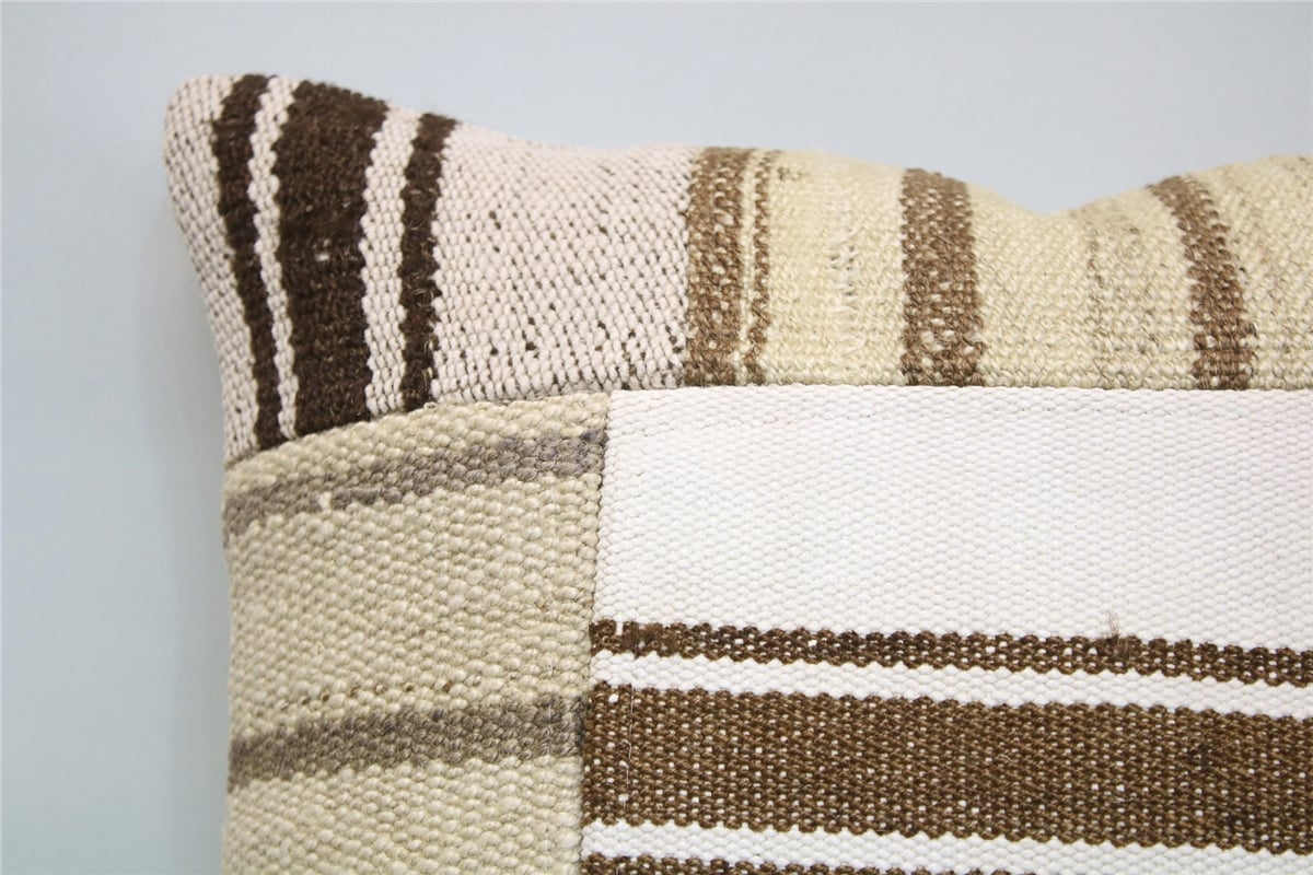 16x16 feet (40x40 cm) Kilim Pillow