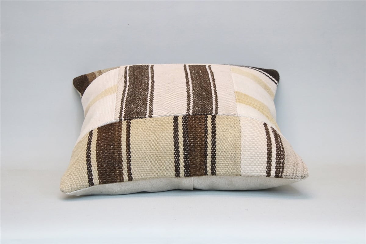 16x16 feet (40x40 cm) Kilim Pillow