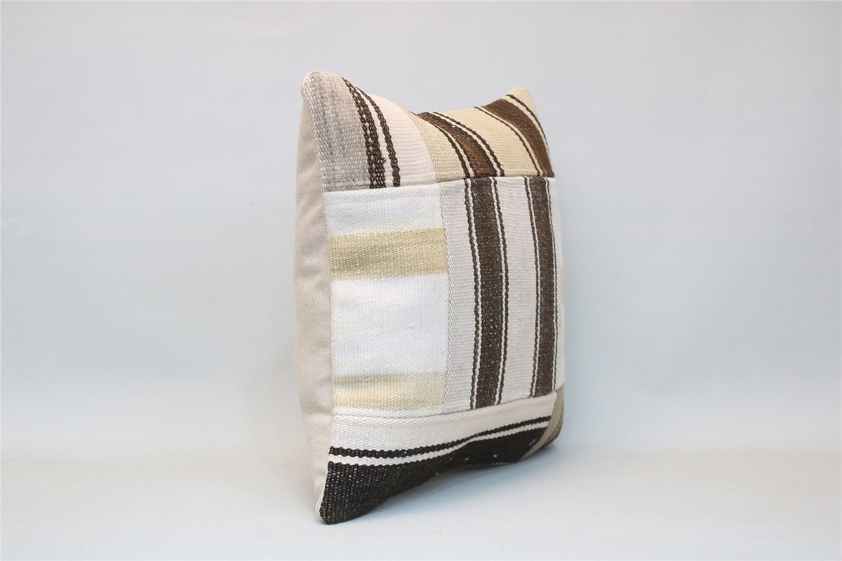 16x16 feet (40x40 cm) Kilim Pillow