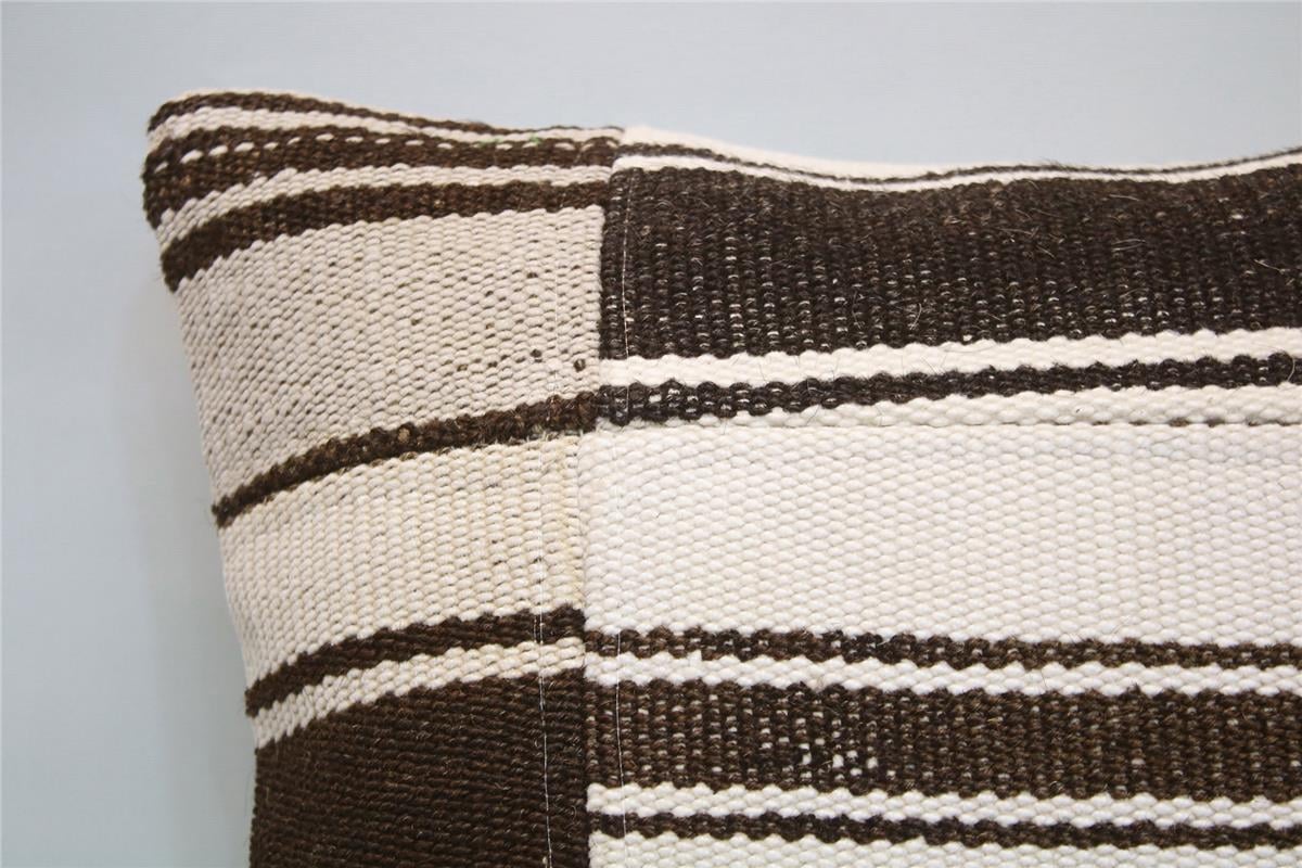 16x16 feet (40x40 cm) Kilim Pillow