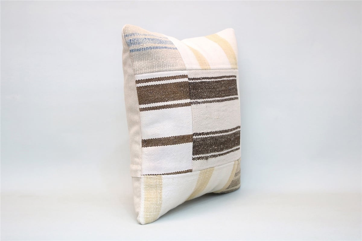 16x16 feet (40x40 cm) Kilim Pillow