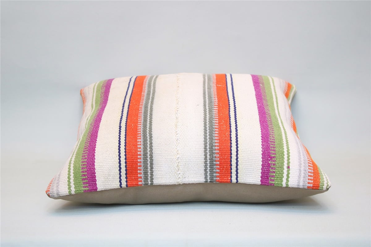 16x16 feet (40x40 cm) Kilim Pillow