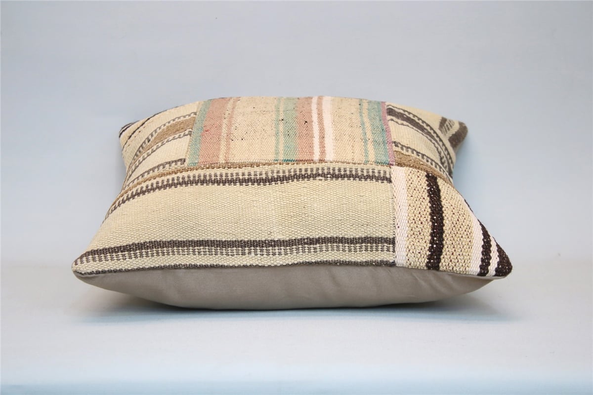 16x16 feet (40x40 cm) Kilim Pillow