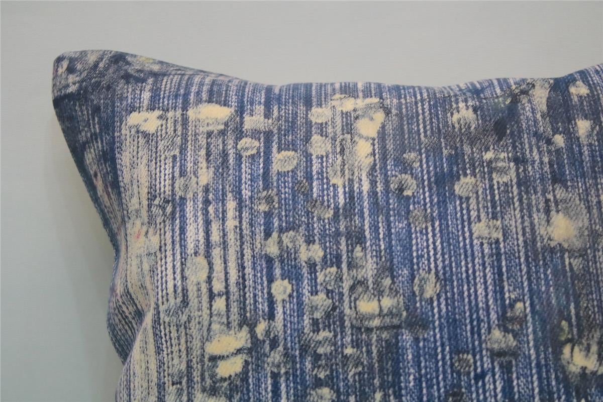 16x16 feet (40x40 cm) Kilim Pillow