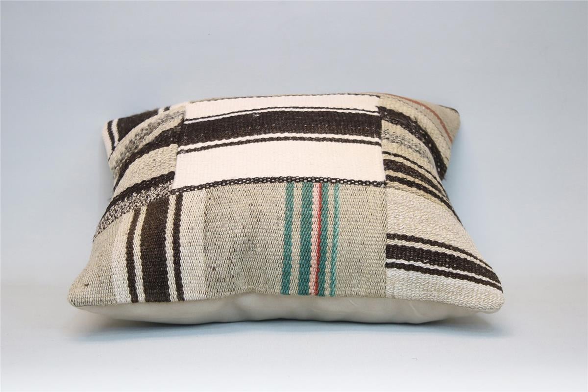 16x16 feet (40x40 cm) Kilim Pillow