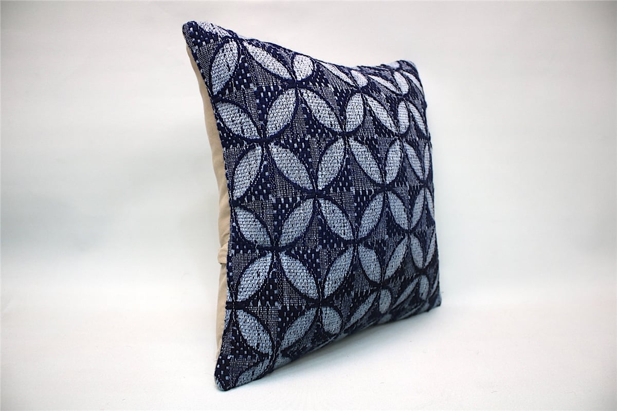 16x16 feet (40x40 cm) Kilim Pillow