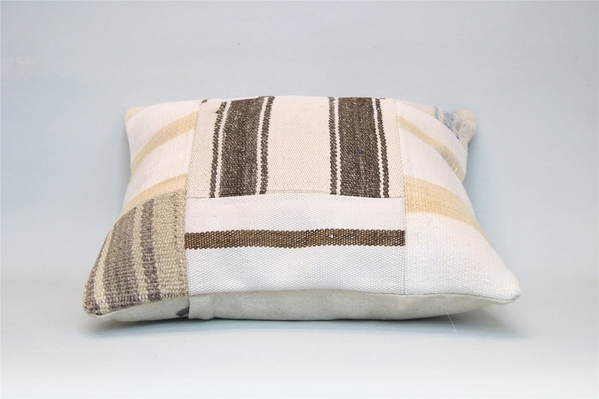 16x16 feet (40x40 cm) Kilim Pillow
