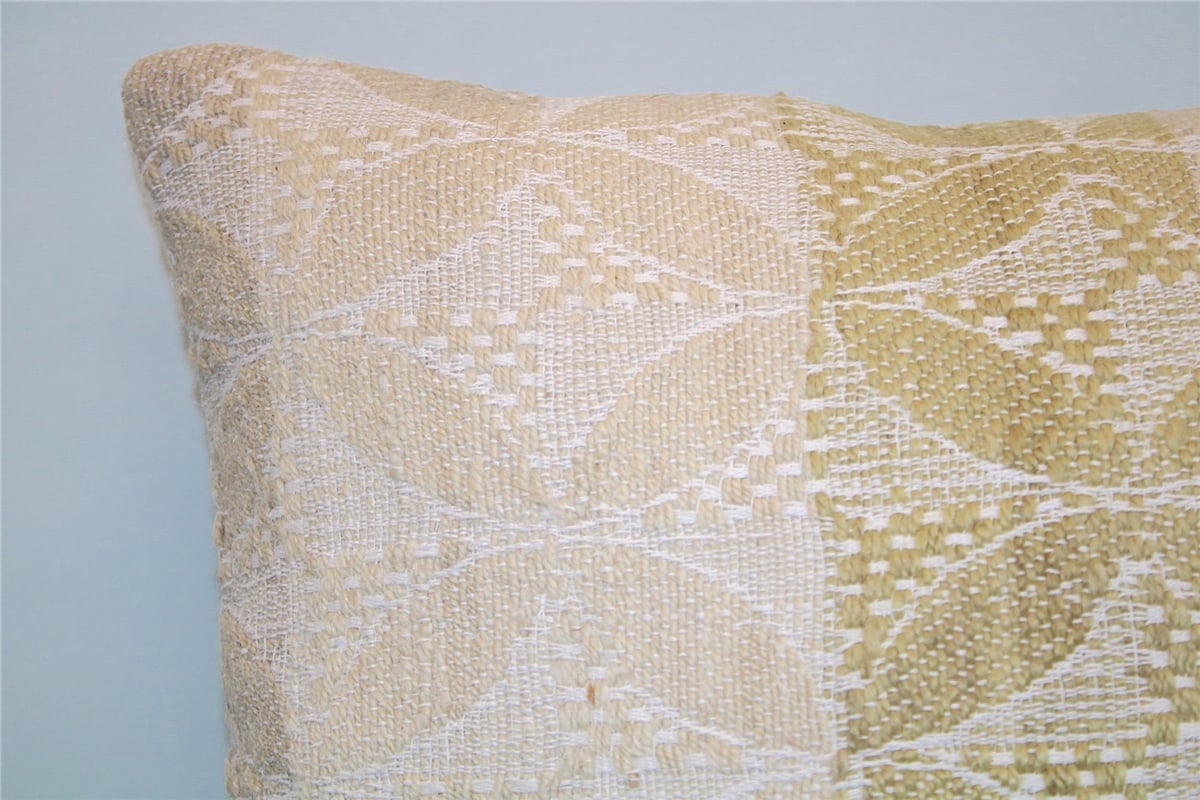 16x16 feet (40x40 cm) Kilim Pillow