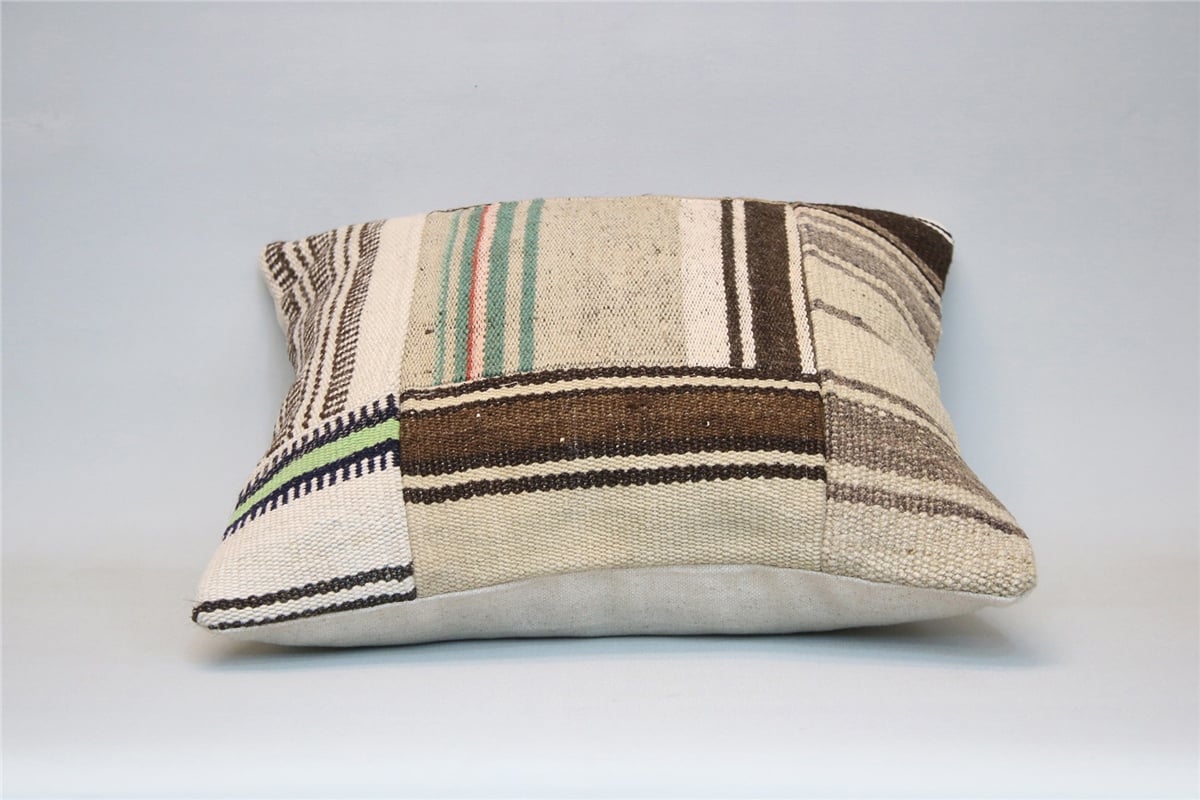 16x16 feet (40x40 cm) Kilim Pillow