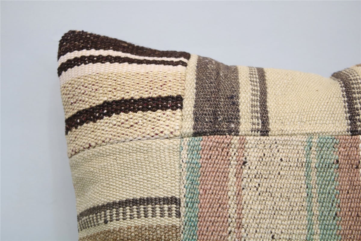 16x16 feet (40x40 cm) Kilim Pillow