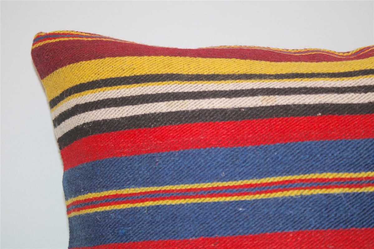 16x16 feet (40x40 cm) Kilim Pillow