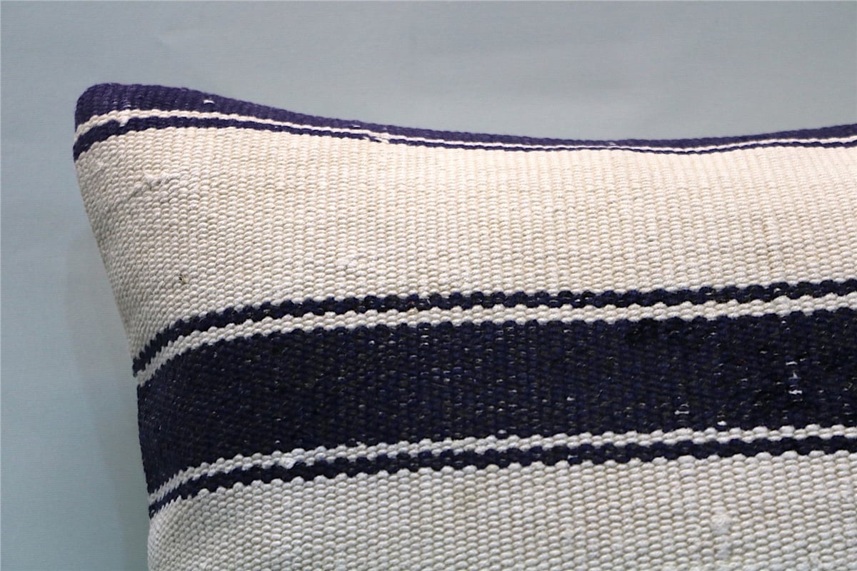 16x16 feet (40x40 cm) Kilim Pillow