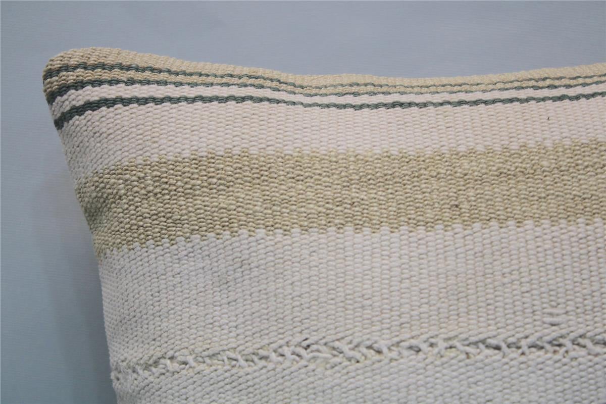 16x16 feet (40x40 cm) Kilim Pillow