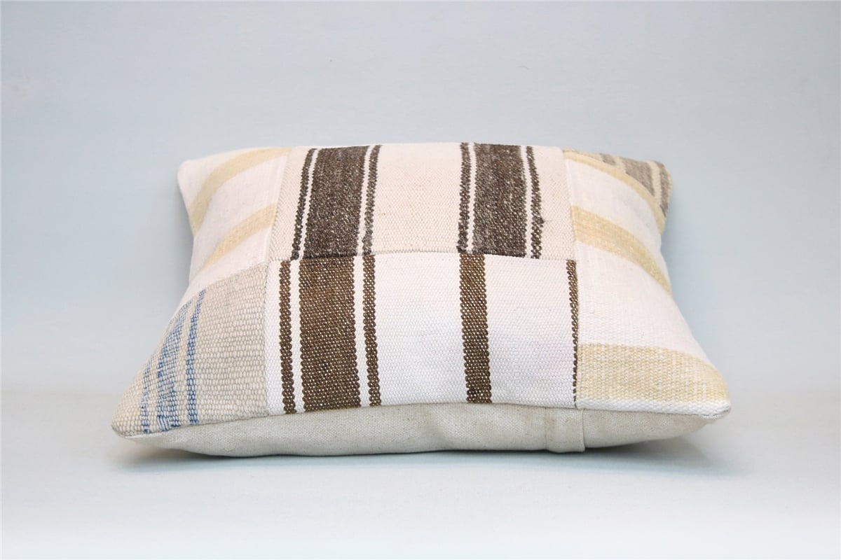 16x16 feet (40x40 cm) Kilim Pillow