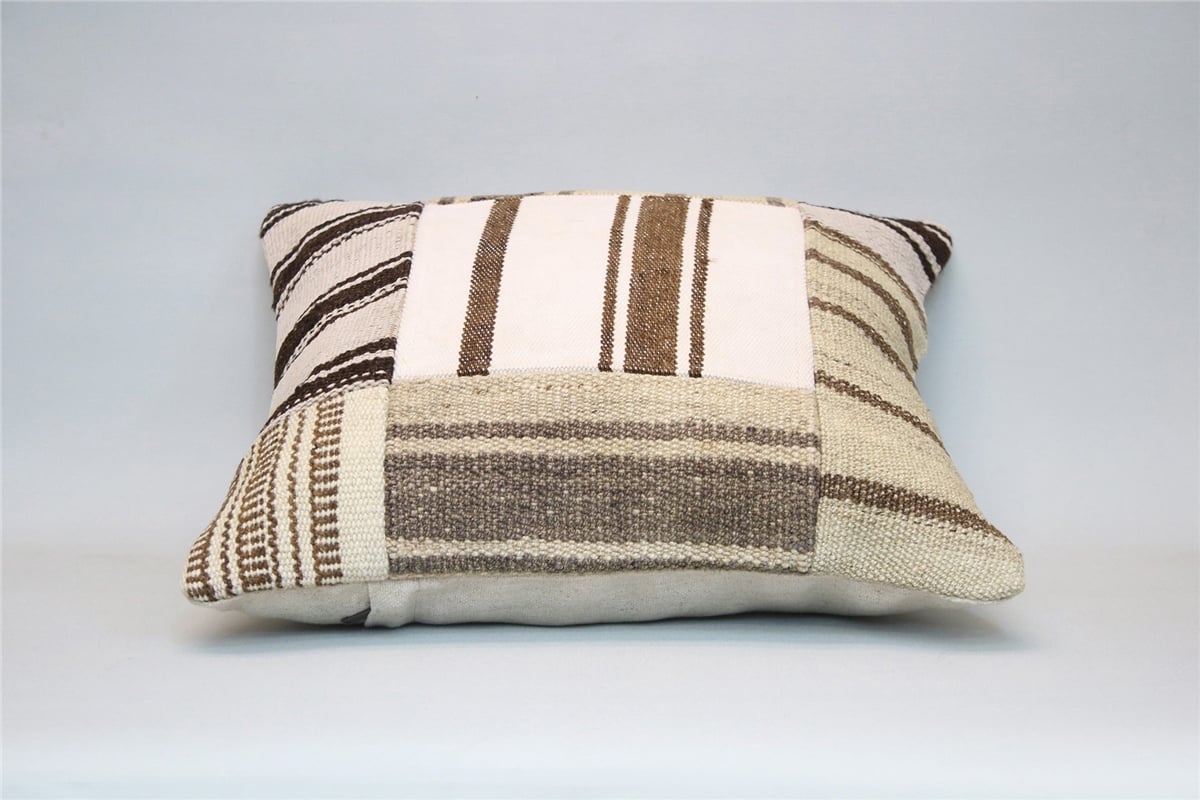 16x16 feet (40x40 cm) Kilim Pillow