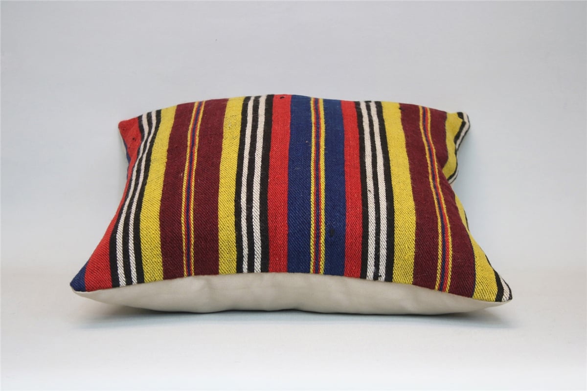 16x16 feet (40x40 cm) Kilim Pillow