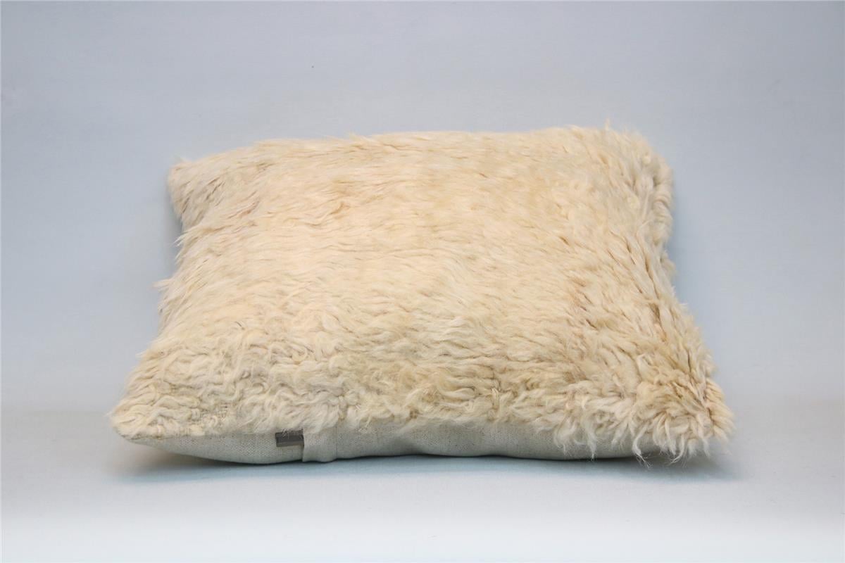 16x16 feet (40x40 cm) Kilim Pillow