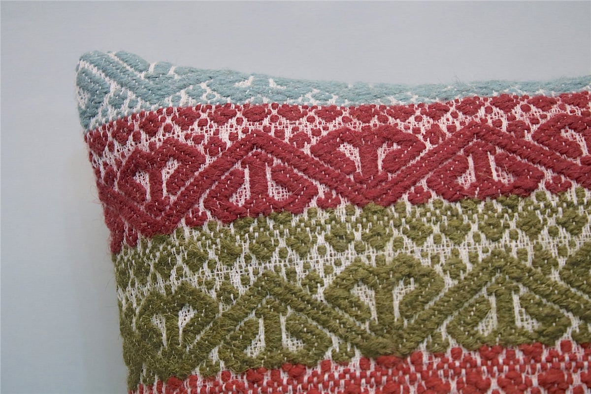 16x16 feet (40x40 cm) Kilim Pillow