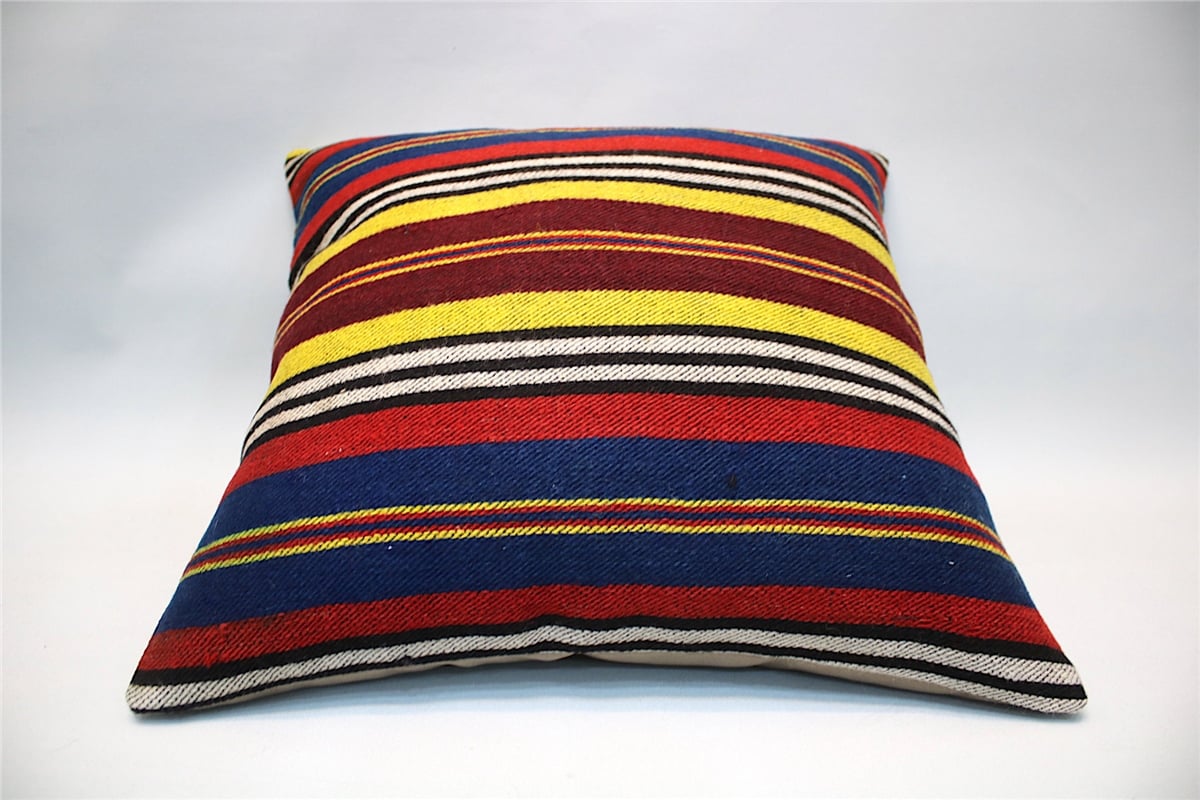 16x16 feet (40x40 cm) Kilim Pillow