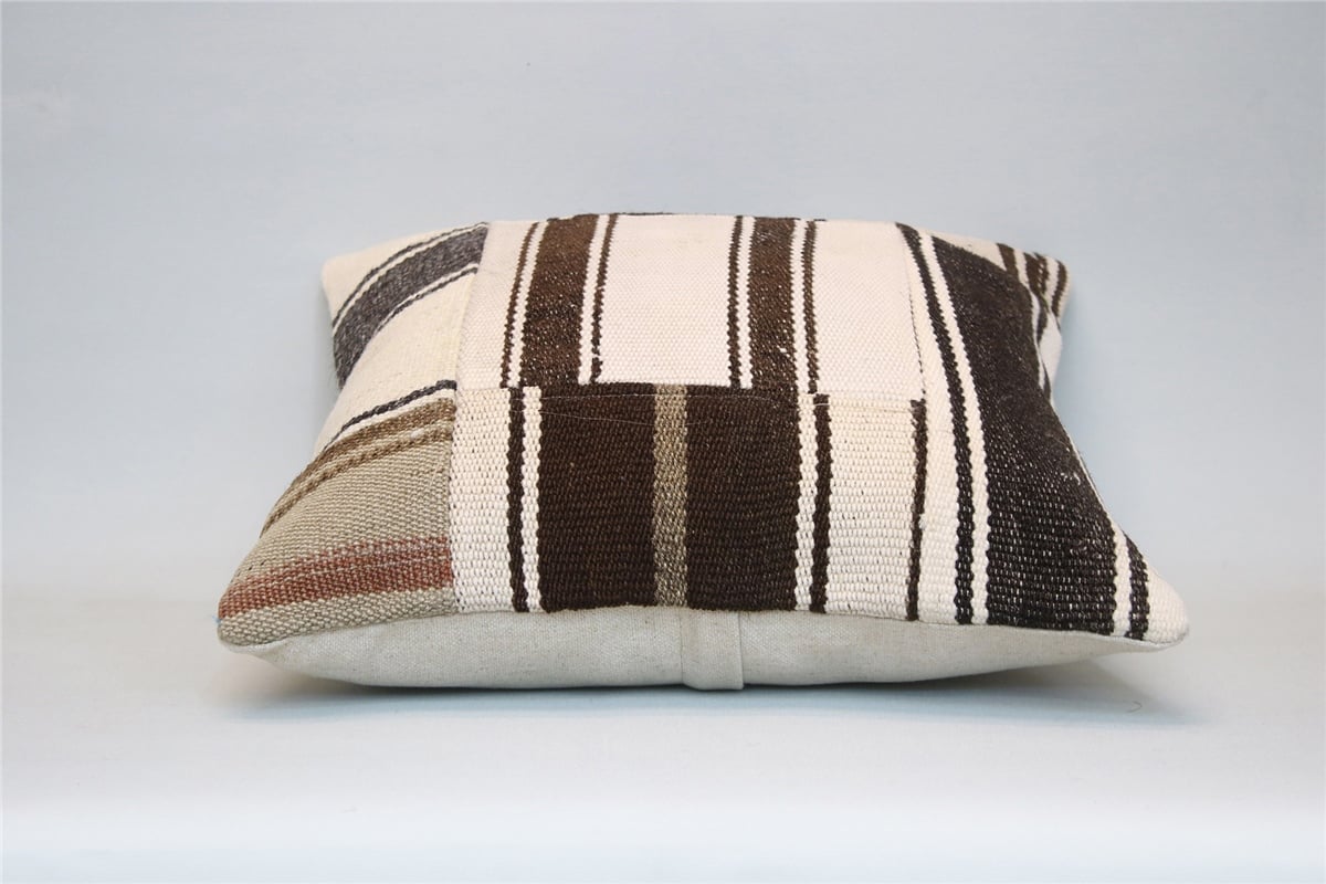 16x16 feet (40x40 cm) Kilim Pillow