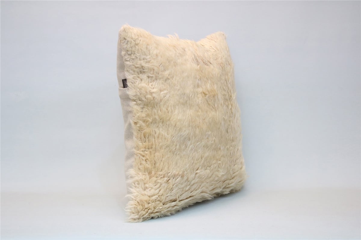 16x16 feet (40x40 cm) Kilim Pillow