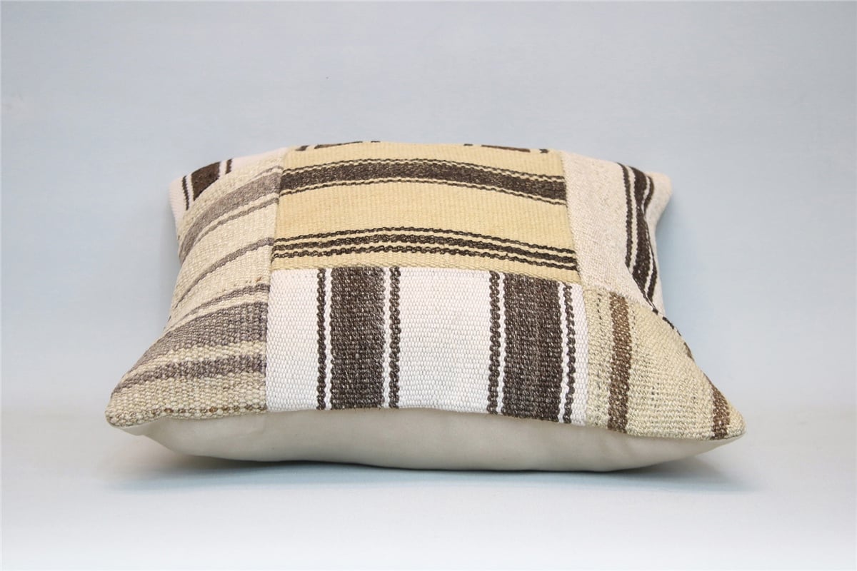 16x16 feet (40x40 cm) Kilim Pillow