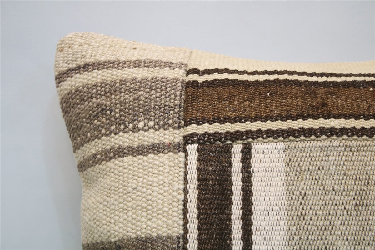16x16 feet (40x40 cm) Kilim Pillow