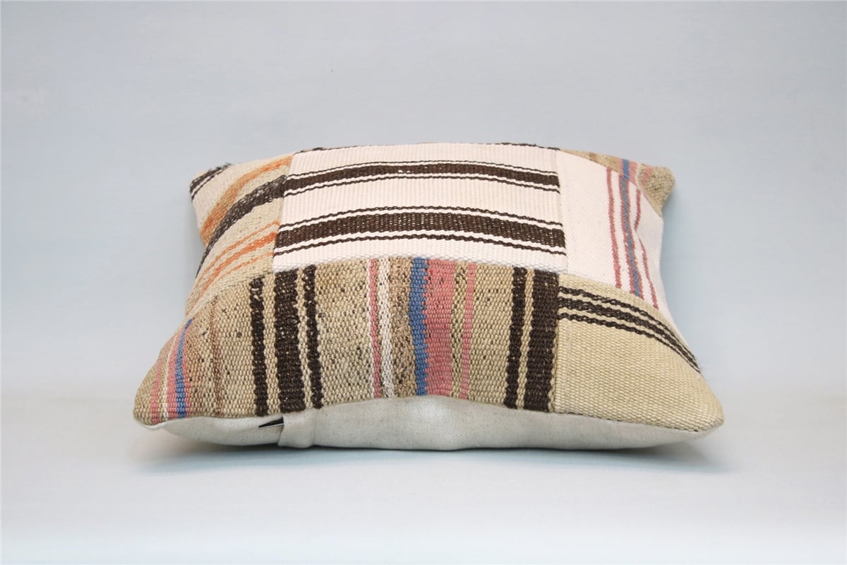 16x16 feet (40x40 cm) Kilim Pillow