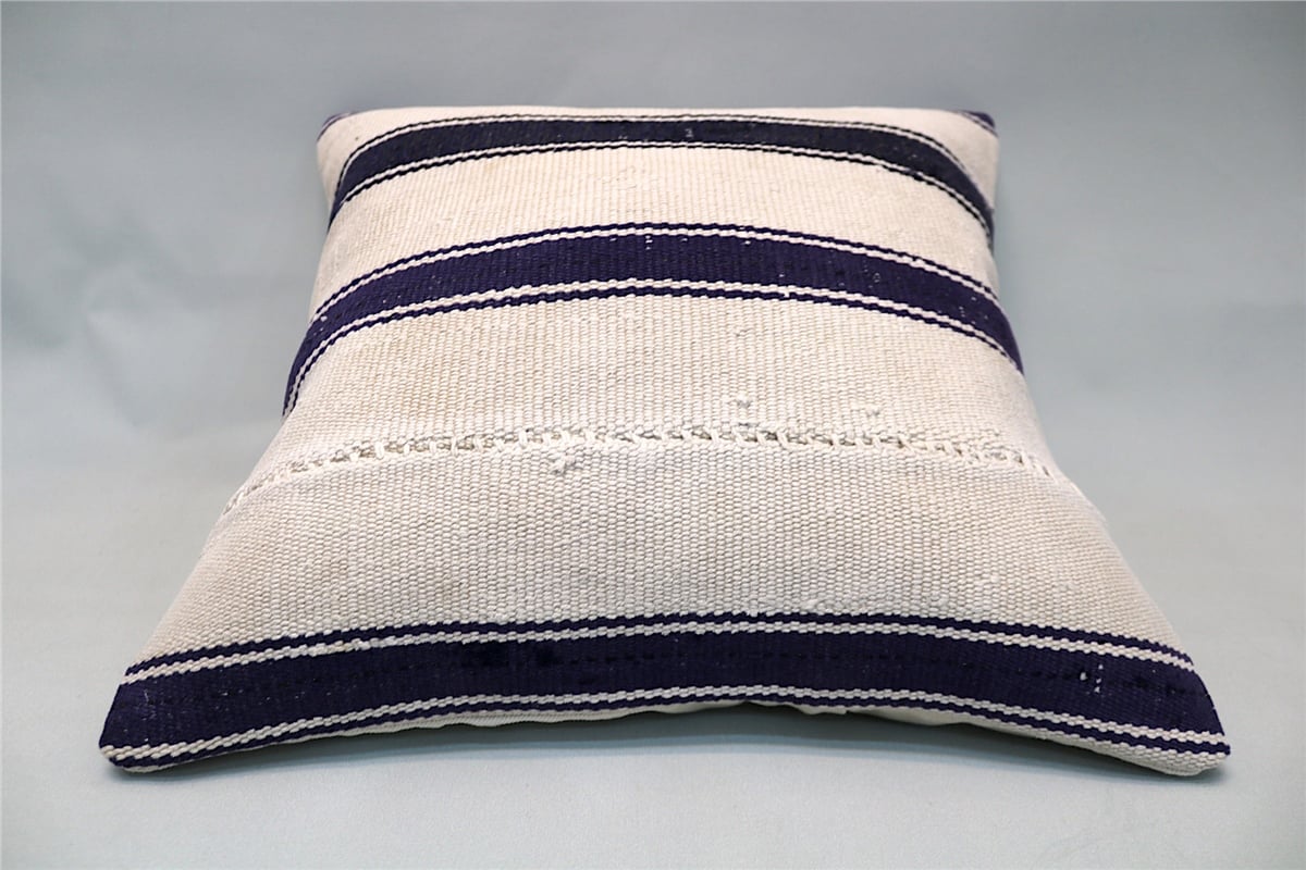 16x16 feet (40x40 cm) Kilim Pillow