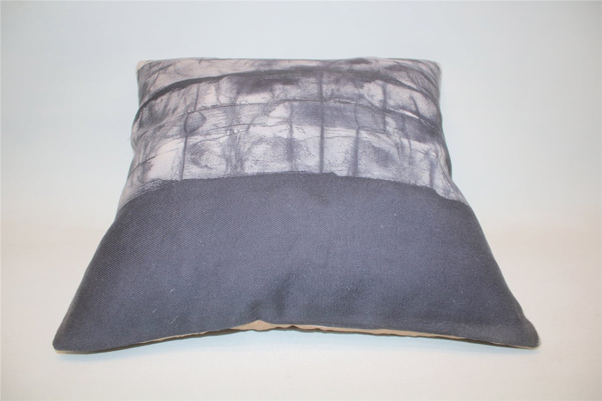 16x16 feet (40x40 cm) Kilim Pillow