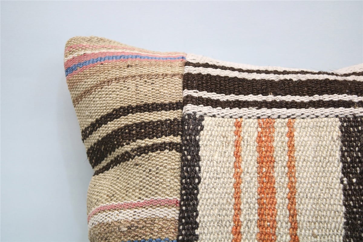 16x16 feet (40x40 cm) Kilim Pillow