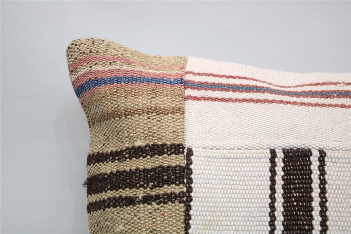 16x16 feet (40x40 cm) Kilim Pillow