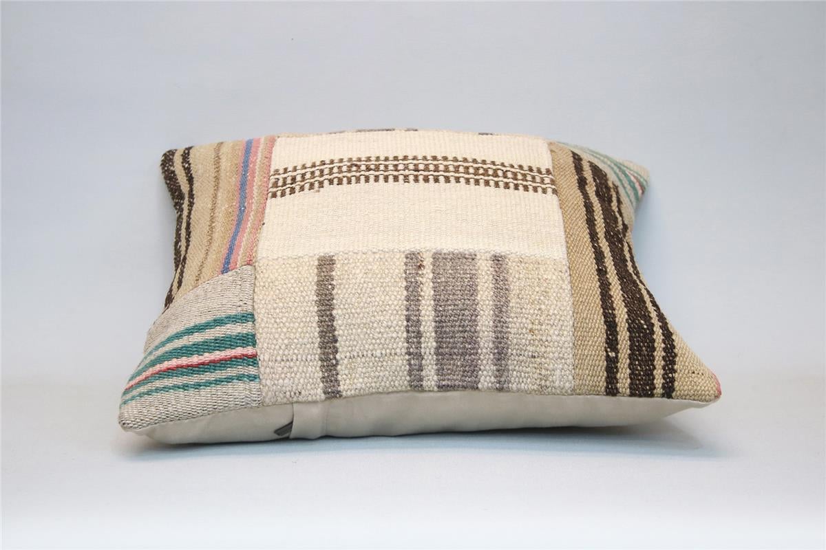 16x16 feet (40x40 cm) Kilim Pillow
